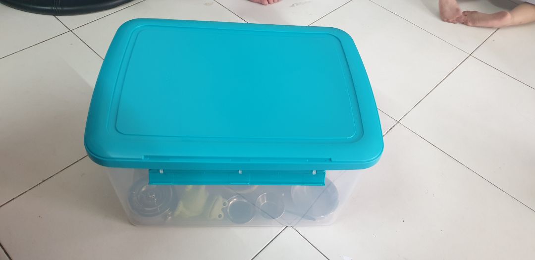 Thùng Inochi rất đẹp, nhựa cứng, xứng đáng như kì vọng. rất thích hợp để mọi người có thể mua và đựng đồ trong nhà. nhất là các đồ chơi cho bé. Mình sẽ mua tiếp.