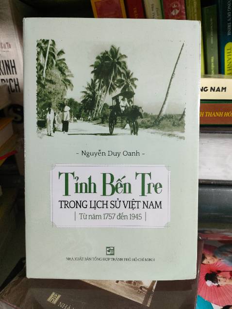 Sách bìa mềm, bản thường chứ không phải bản đặc biệt, có đánh số nhé. Tuy nhiên in đẹp, nội dung đa dạng, bố cục hợp lý, giao hàng đúng hẹn. Ok