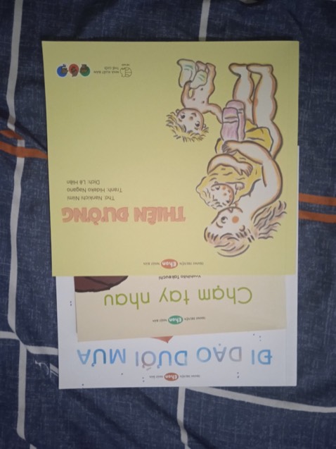 Lúc đầu đọc quyển này bé ko hứng thú lắm nhưng đọc mấy lần bé lại mê nha