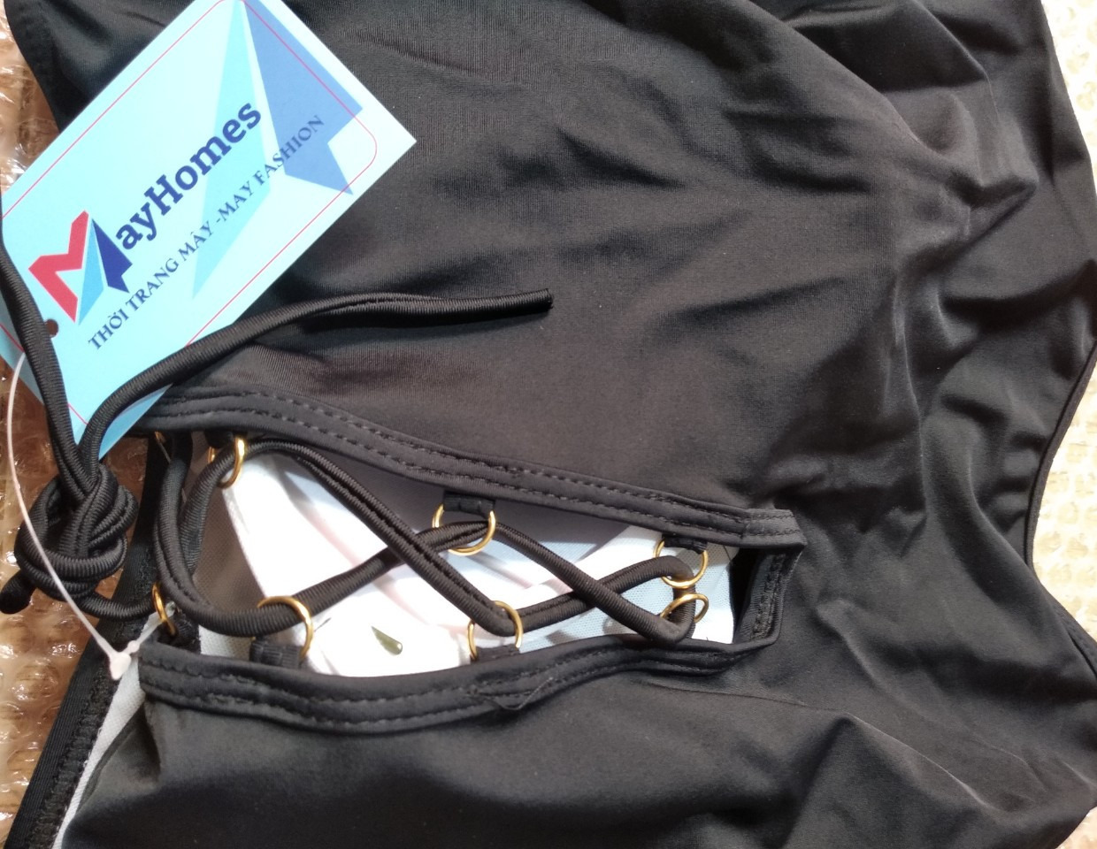 bộ đồ rất đẹp, 3 mảnh, chất liệu tốt, hài lòng với TIKI