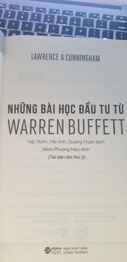 2022 rồi vẫn nhận sách cũ, tái bản lần thứ 2 (mình có nhắn vào phần tin nhắn hỗ trợ là giao sách mới giúp mình)
Thất vọng quá Tiki ơi, có lẽ cuối năm nên Tiki đẩy hàng tồn đi đúng không?
Được mỗi phần giao hàng nhanh