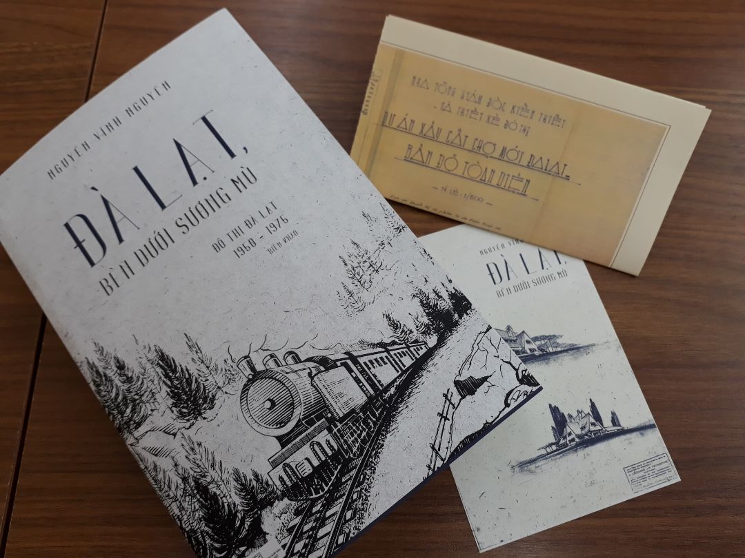 Chỉ mới vừa đọc sơ qua vài chương đầu, đây thực sự là tư liệu quý báu cho những ai trót gửi tình cảm của mình đến mảnh đất vùng cao nguyên Lang Biang. Những câu chuyện cũ, những giá trị xưa đều được tác giả gửi gấm, tái hiện lại trước mắt độc giả. Chân thành cảm ơn tác giả với nhưng tư liệu quý báu này