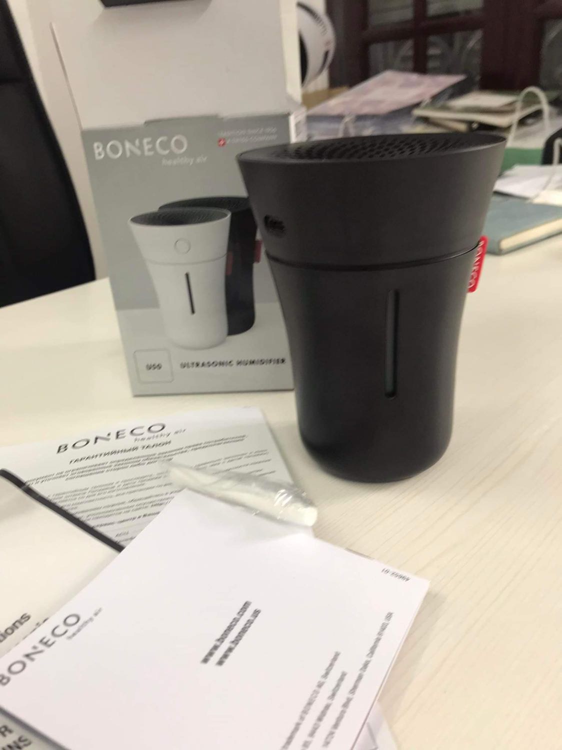 Nhận hàng đầy đủ giấy tờ kèm theo sản phẩm. Thấy đồng nghiệp mua dùng ok nên mk mua theo các bạn ợ hihi. Dân văn phòng nên mua vì ngồi điều hòa khô da lắm Nhận hàng đầy đủ giấy tờ kèm theo sản phẩm. Thấy đồng nghiệp mua dùng ok nên mk mua theo các bạn ợ hihi. Dân văn phòng nên mua vì ngồi điều hòa khô da lắm