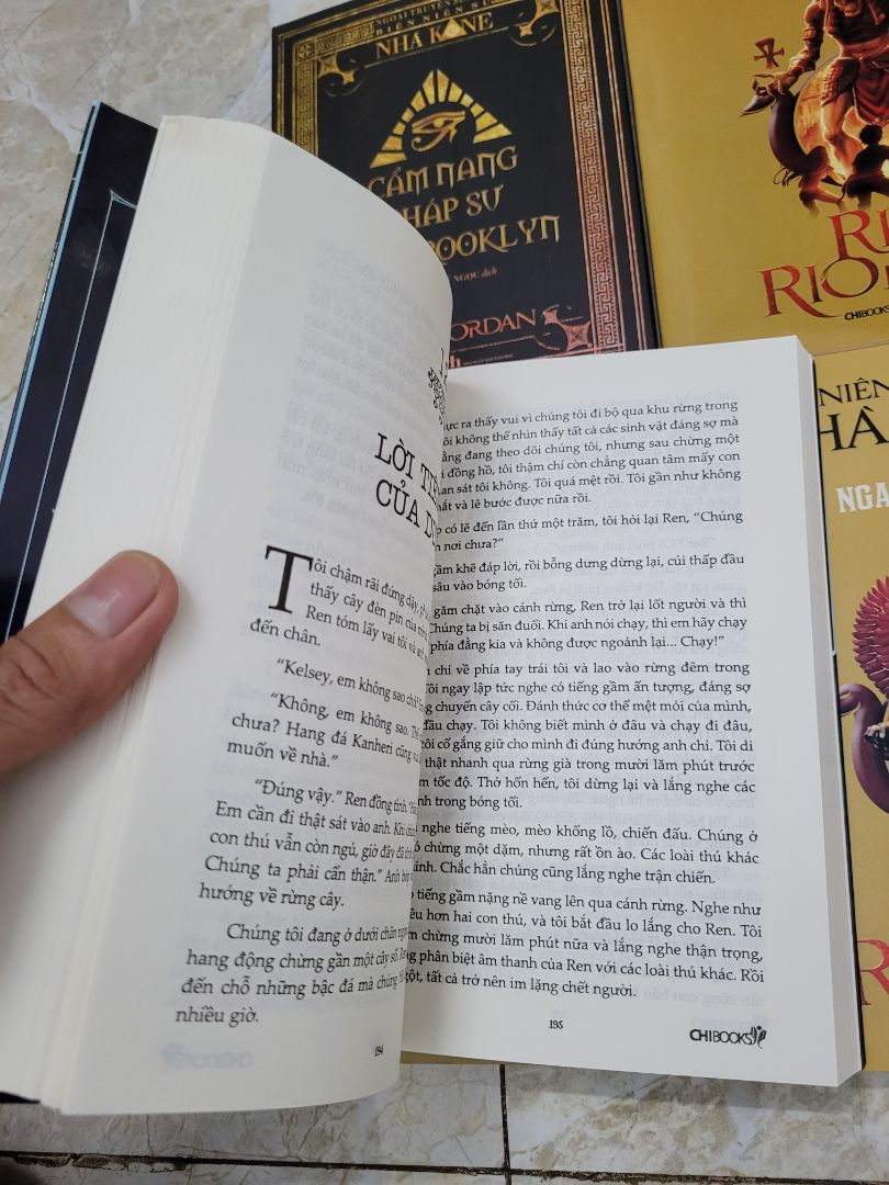 sách rất đẹp bìa chất shop đóng gói rất kỹ sẽ mua thêm ủng hộ 🥰