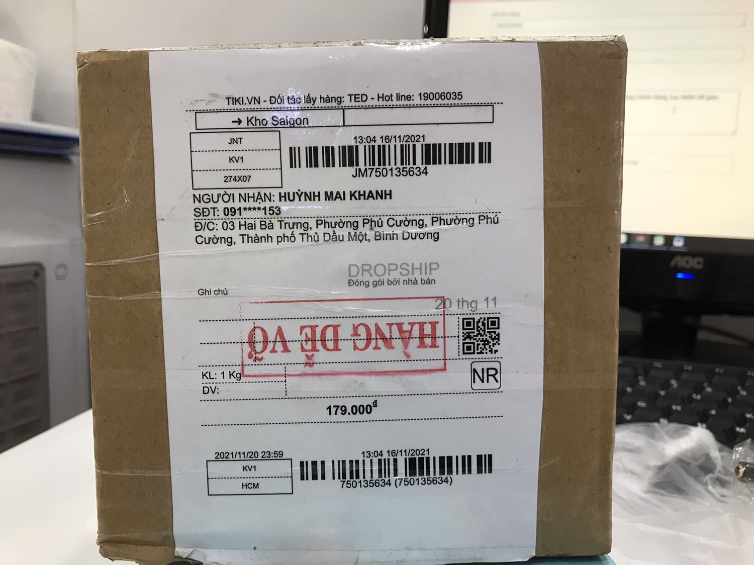 Giao sai sản phẩm khách đặt.