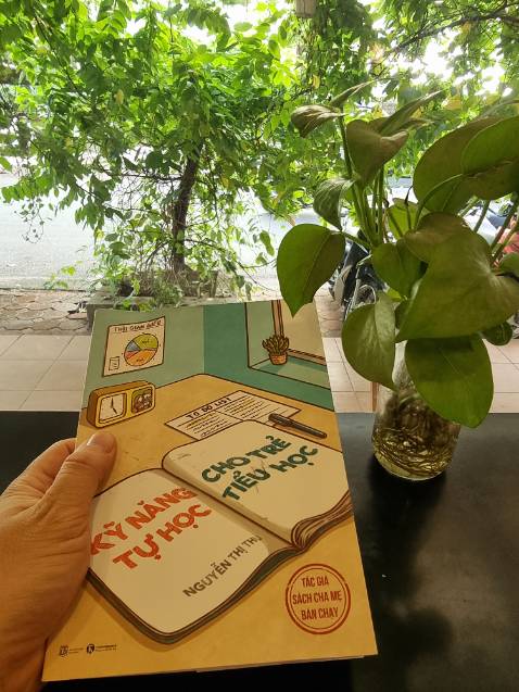 Sách hay đáng để đọc. Để dạy con bố mẹ cũng cần nỗ lực.