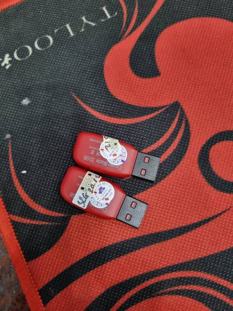 mua 4 usb 32g hư 2 cái mua lần thứ 2 rồi vẫn bị hàiii