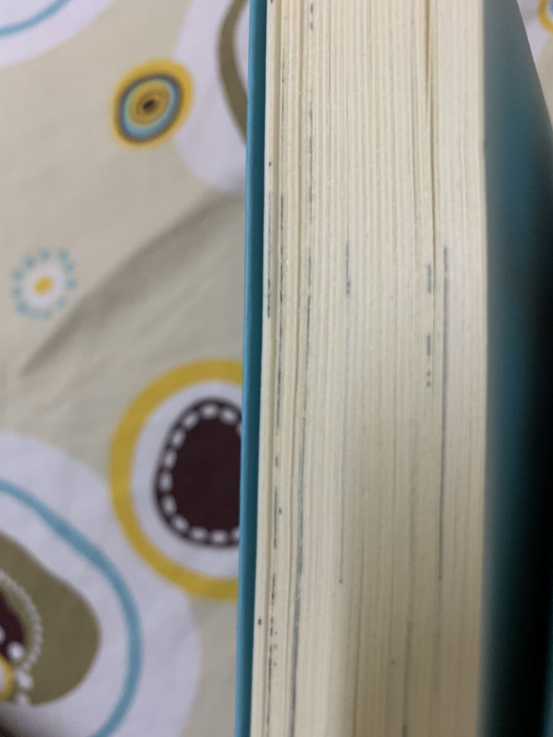 Mình không hài lòng vì sách của Nhã Nam mà cắt mép sách ko bằng quán photo
Lý do chắc là vì tiki lấy sách từ fahasa nên ko kiểm soát được.
Tiki giao hàng nhanh hơn kế hoạch, lại đúng hôm nay trung thu để làm quà cho bọn trẻ.
Thôi cho 1 sao động viên tiki.