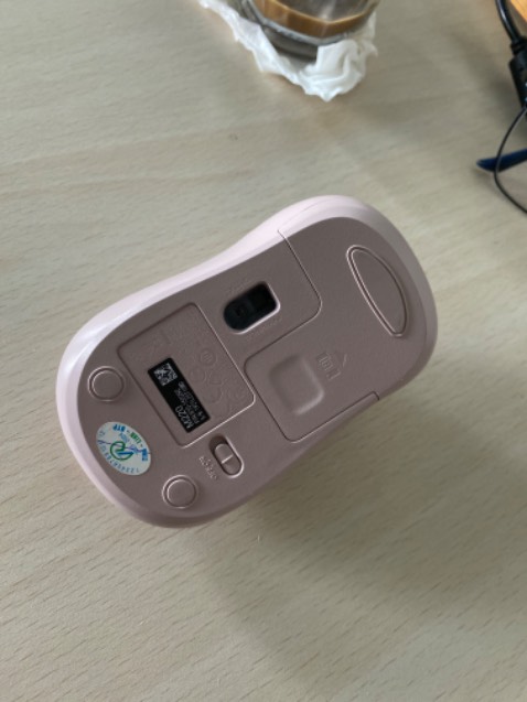 Sản phẩm là hàng giả, Sài vài tháng đã hư, chuột bị lát khi di chuyển