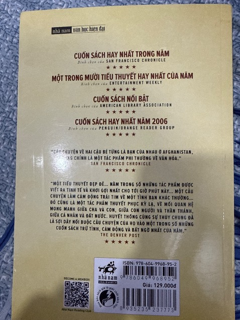 Giấy in chất lượng, bì cứng cáp, đóng gói cẩn thận