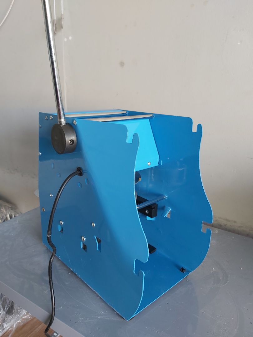 máy ép miệng giao bị bóp méo. đề nghị liên lạc để thu hồi hoặc đổi lại cho tôi.