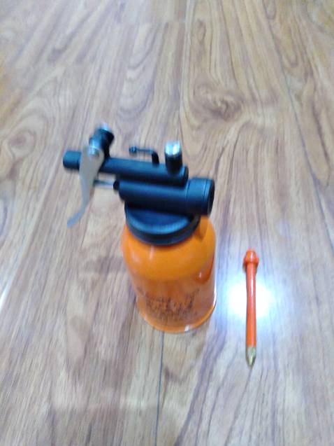 Bình châm nhớt là sản phẩm chất lượng tốt, nhân viên giao hàng đúng như cam kết, nhiệt tình, chu đáo