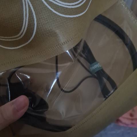 Đã *** tai nghe, hi vọng bền. Loại này vài năm trước mình làm *** center đã từng xài, làm việc đeo cả ngày cũng ko bị đau tai, âm thanh nghe rõ và mic cũng hoạt động tốt.
Nói chung mua đồ công nghệ trên Tiki Trading đảm bảo hàng chính hãng, thời gian giao hàng nhanh, giá cũng mềm hơn nhà bán khác nữa.