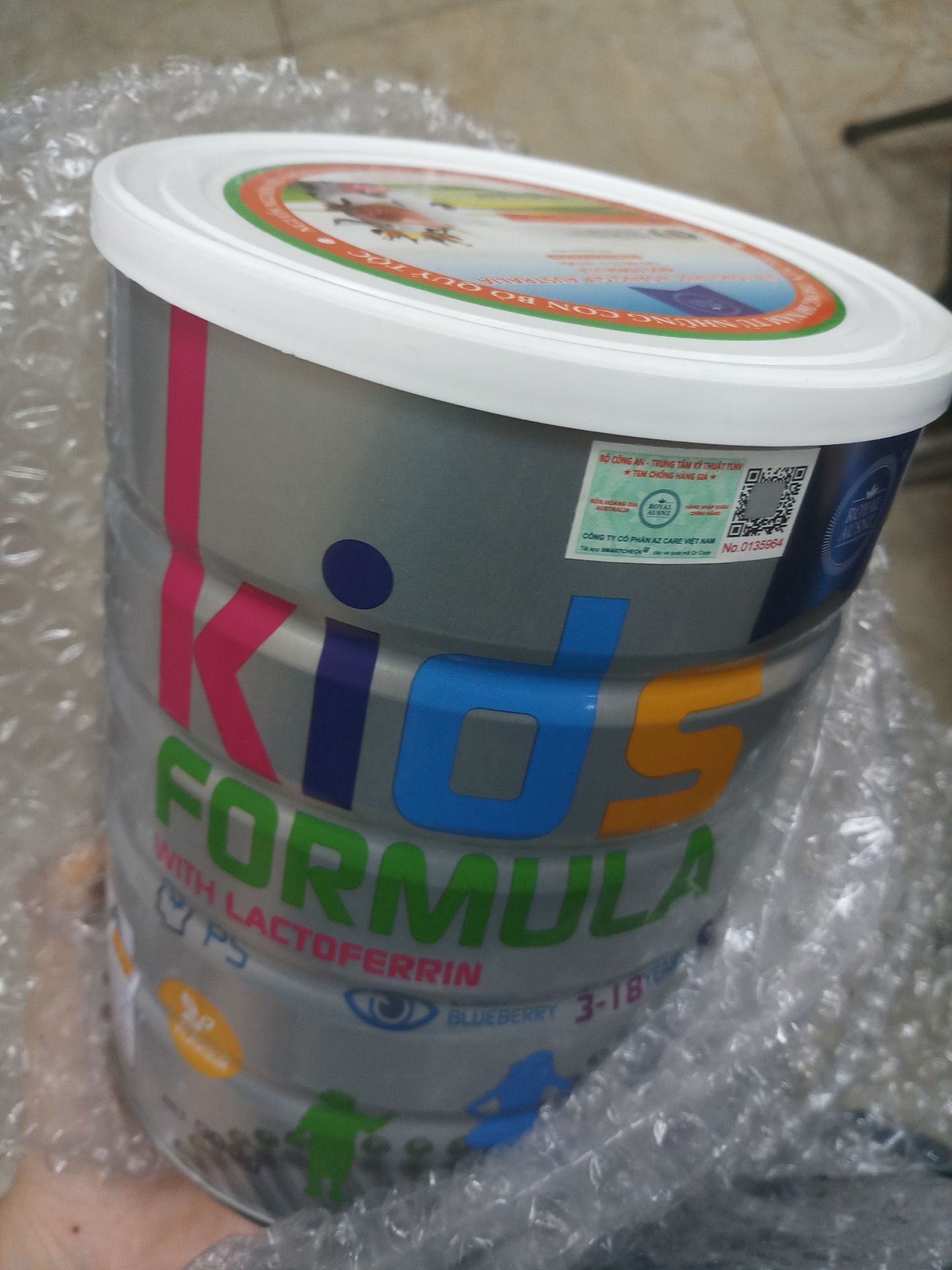 bé nhà mình dùng liaij này thấy ok nè. mới đầu cũng k thích lắm cơ mà cho bé uống dần rồi quen. thấy bé cubgx ăn uống ngon ngủ ngjir tốt. mình đánh giá 5 sao cho dòng sữa này nha