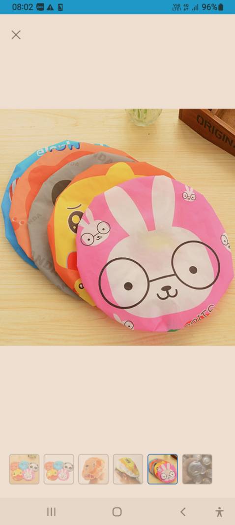 Chất liệu dùng để chống nước rất tốt. Dùng khi đi tắm hoặc ủ tóc rất tiện dụng. Hình vẽ ngộ nghĩnh, dễ thương. Mình chắc chắn sẽ mua thêm để tặng cho em gái.