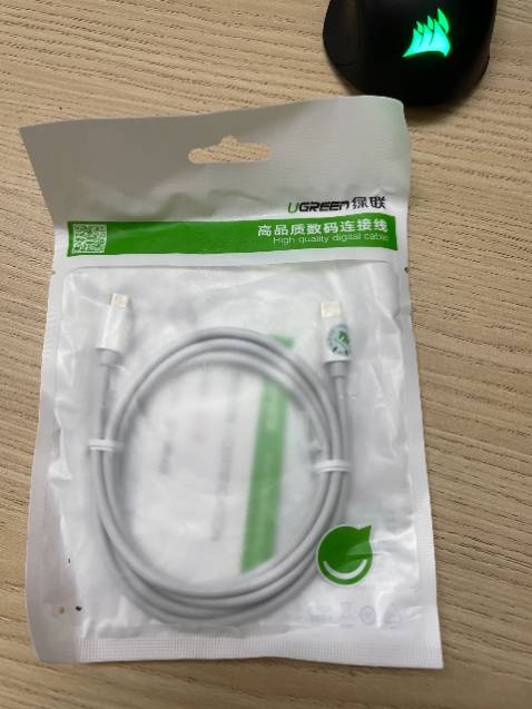 Các đầu chắc chắn, đẹp sắc sảo, dây bọc bằng mềm, cảm nhận còn ngon hơn cả dây xạc iPhone 12. Thử với cục xạc Anker 20W, output Type C và Samsung Note 4, chạy tốt.