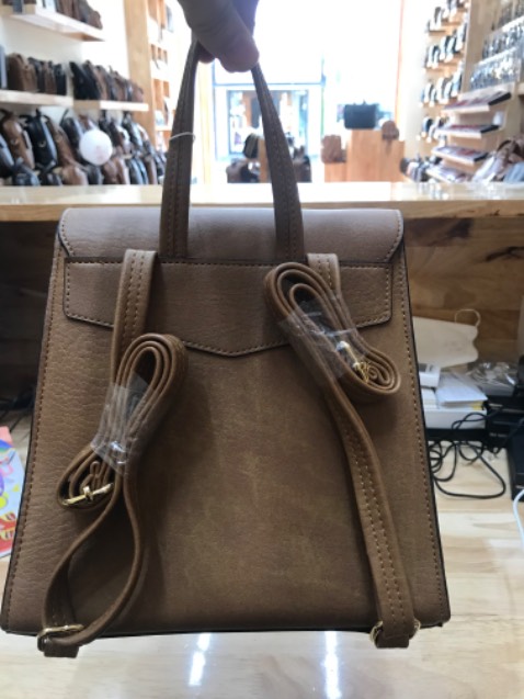 chấp vải đẹp , mang lên trẻ trung lăng động 
mong shop luôn ra sản phẩm mới ạ 
luôn ủng hộ shop ạ ❤️❤️