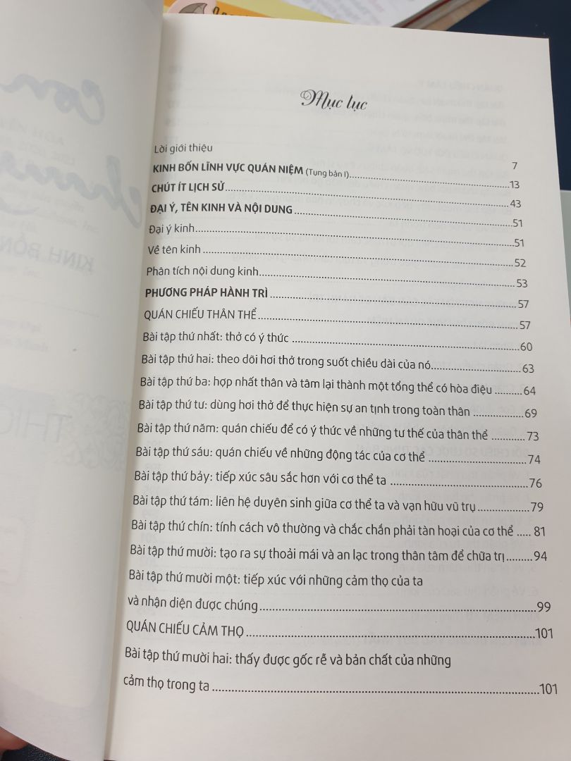 sách đẹp, nội dung hơi chi tiết về việc thực hành cho ai muốn đào sâu hơn trong việc chuyển hóa chính mình.