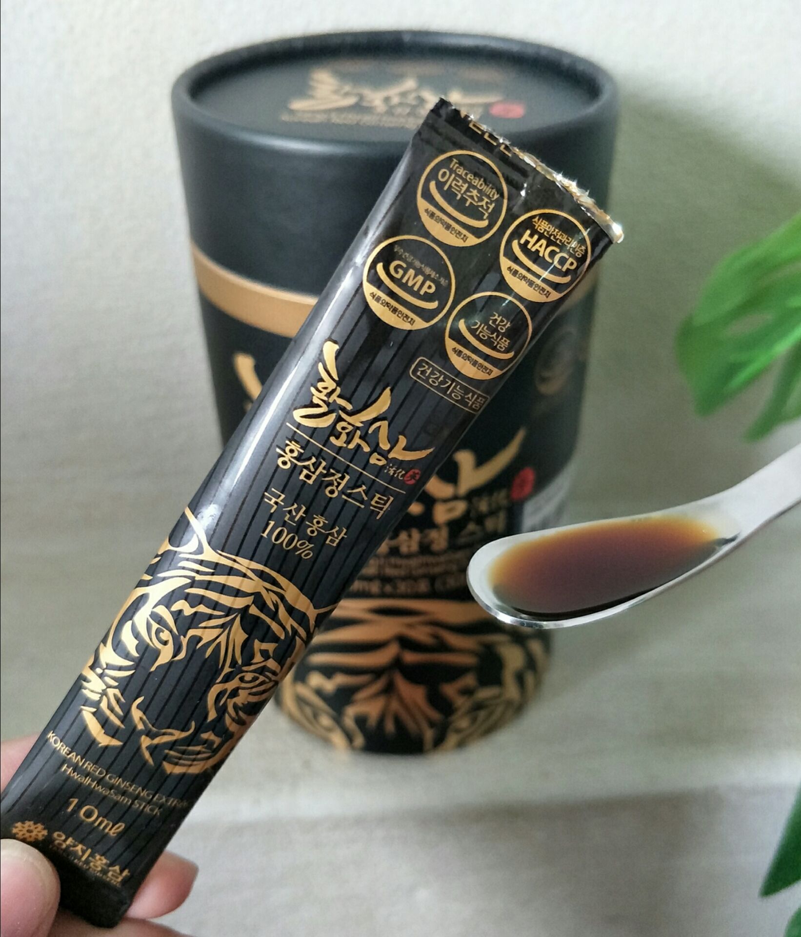 công việc của mình bận rộn dễ căng thẳng Từ ngày uống em hồng sâm này cơ thể khỏe khoắn và giảm mệt mỏi stress hẳn luôn, sẽ duy trì uống em này nè .  Shop giao hàng nhanh và đóng gói cẩn thận lắm nha