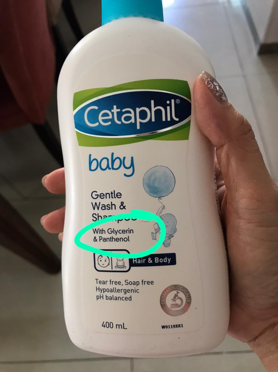 Sản phẩm được giao hàng nhanh chóng.
Tuy nhiên Cetaphil có nhiều loại, mình mua lần đầu đã ko biết, lựa trúng loại ko có mùi hương (dành cho da nhạy cảm gì đó). 
Các dòng Cetaphil khác có mùi rất thơm dù là cho riêng Tóc hay Body. Mình sẽ lưu ý lần sau.