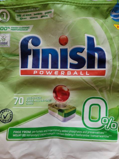 Đã dùng qua nhiều loại viên rửa bát, nhưg thích loại này nhất. Mùi nhẹ nhàng, dễ chịu, rửa xog bát k bị mùi viên rửa. Mỗi lần mình dùng nửa viên mà rất sạch, lại an toàn cho bé. Giá lại rất ổn. Sẽ dùng loại này lâu dài. Cảm ơn shop và tiki nhìu:)