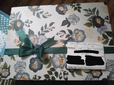 Dùng dịch vụ gói quà của tiki để tặng sinh nhật ba nên vẫn chưa mở. Shipper thân thiện giao nhanh. Cảm ơn shop và tiki ạ.