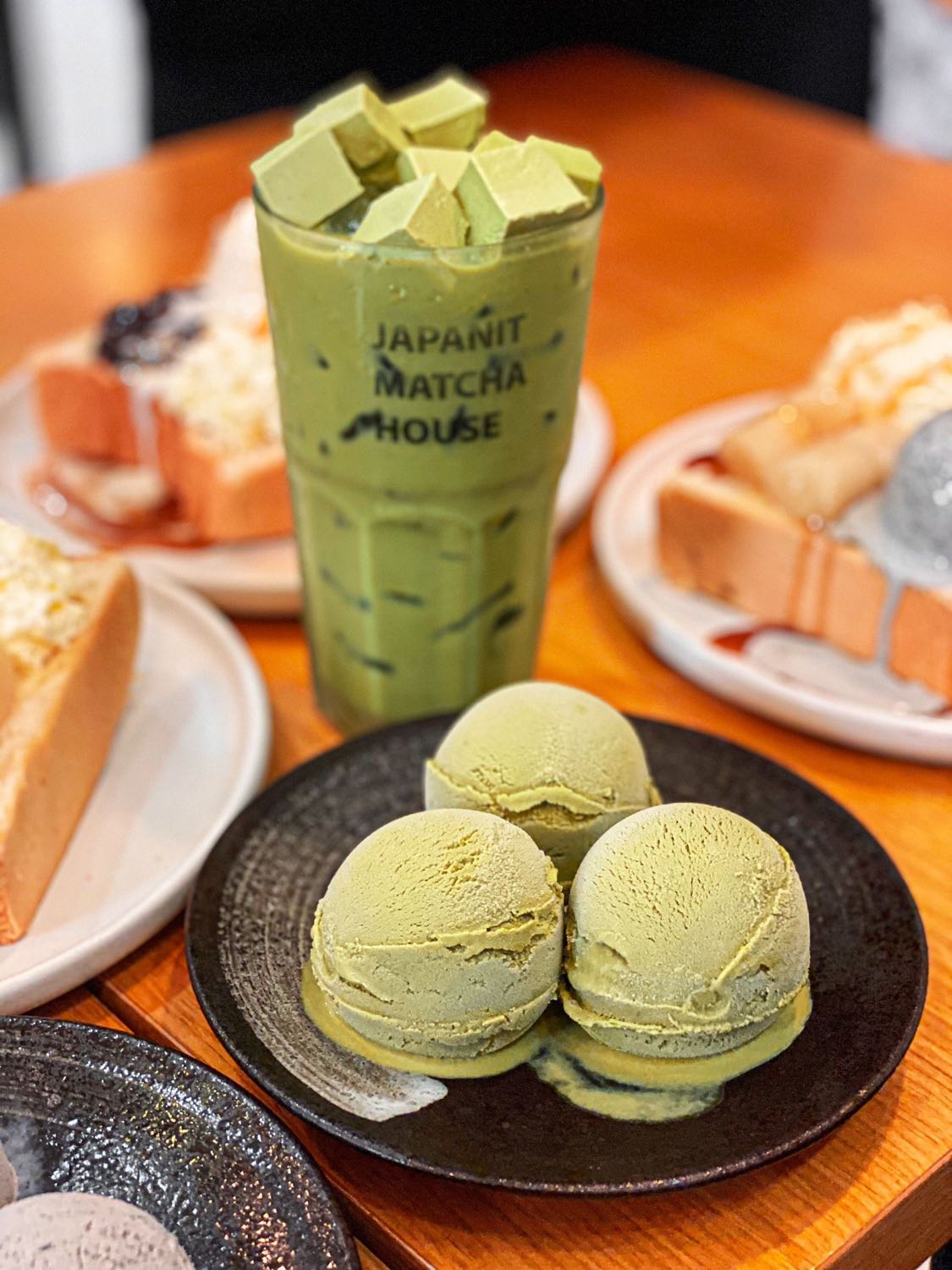 Sp có chất lượng đúng như mô tả, đóng gói chắc chắn, shop phục vụ tốt, rất đáng tiền, giao hàng nhanh
Ps: không có thời gian chụp hình nên mình lấy đỡ hình trên mạng up