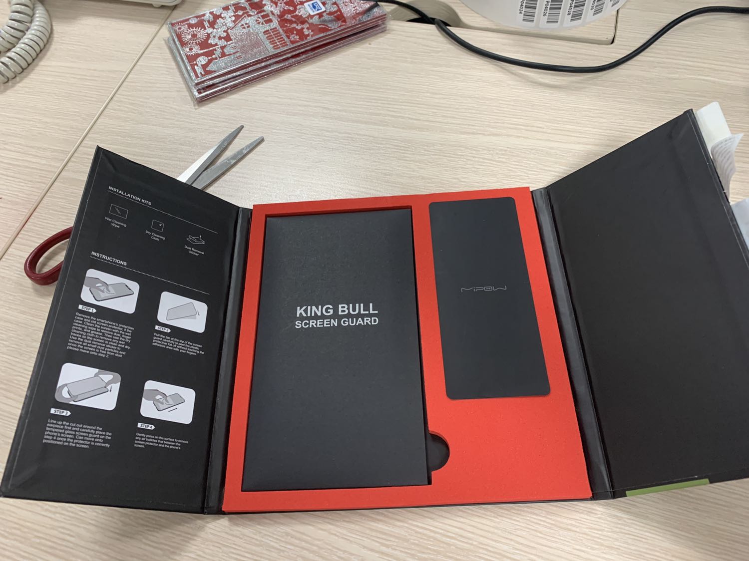 Hàng chính hãng của nhà phân phối nha. Viền đen rất nhỏ ,ko như những hãng fake trôi nổi trên thị trường