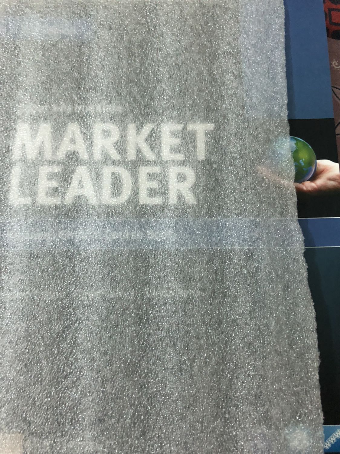 Đóng gói cẩn thận, giao hàng lâu nhưng vì chất lượng ok nên vẫn cho 5 sao. Giá sau khi áp mã khá ổn, giấy màu đẹp chứ không phải ép nhựa, thích hợp ghi chép.