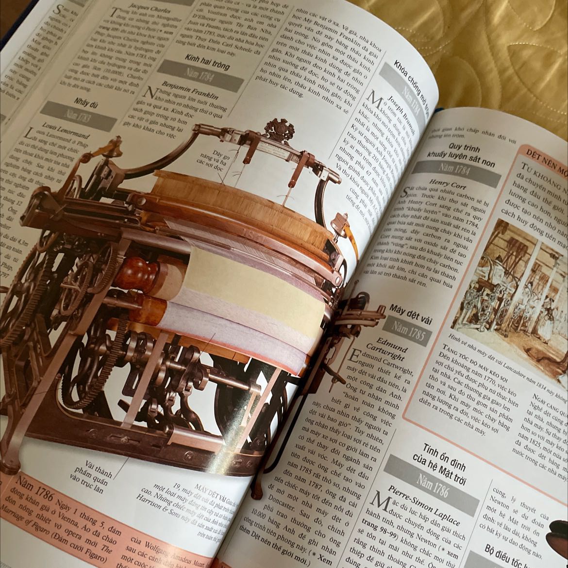 Sách đẹp. Đọc xong não thông ra dc 1 khúc