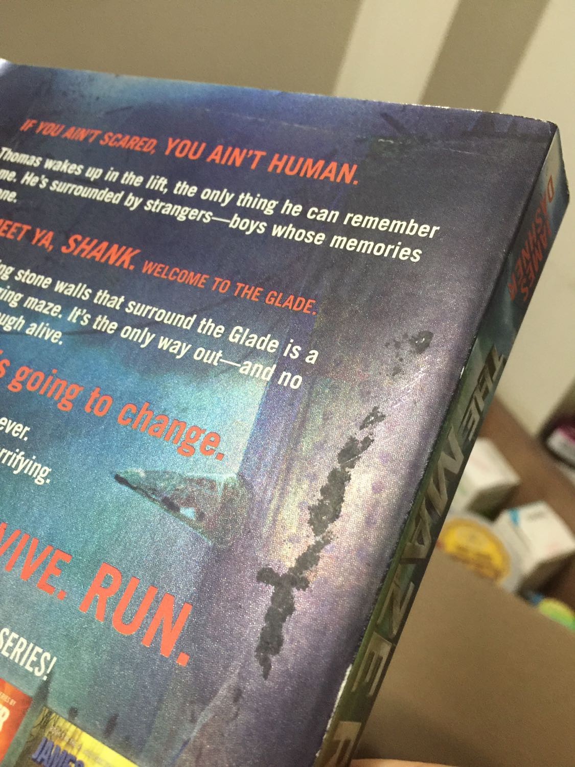 Sách rất cũ và bẩn luôn, ko có tí tính thẩm mĩ nào. Quá thất vọng. Mik có gửi email đổi trả hàng rồi nhg mà chưa thấy có phản hồi