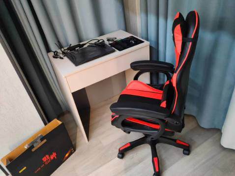 ghế khá đẹp nha , ngồi thấy chắc chắn với êm , nhưng về phần đóng gói thì mong shop cải thiện phần đóng gói thấy đóng gói có 1 cái bao th à