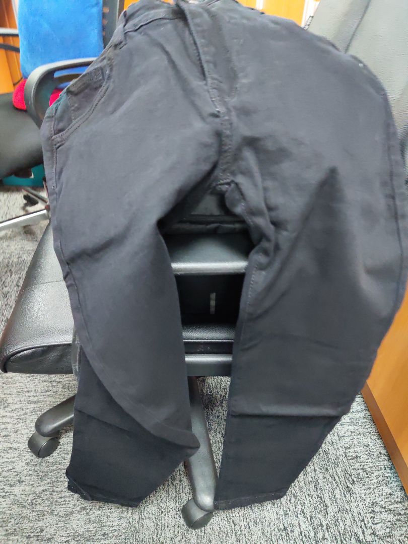 Dài miên man chưa? lần này hơi béo lên tí nên chon size 30 hy vọng vừa.cảmquan thấy quần chất. ủng hộ shop