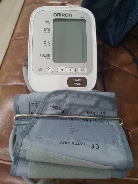 Máy sx tại Nhật nên khá tốt. Xài chất lượng. Bắp tay mềm và ôm tay tốt.