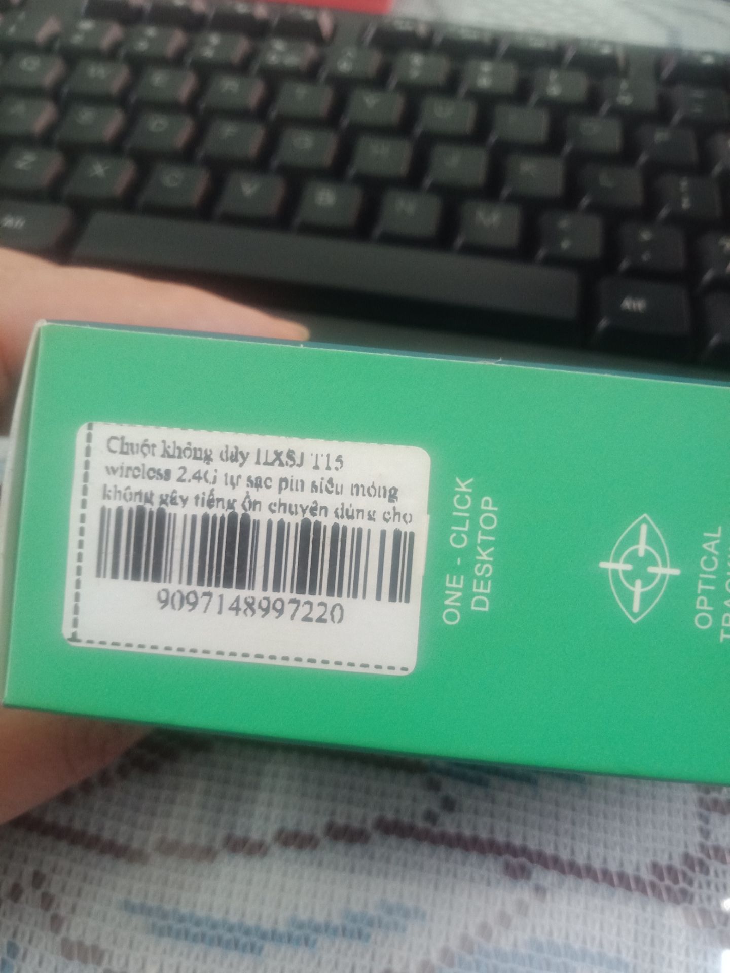 chuột nhỏ gọn dễ dùng, rất mượt. cơ mà k có đèn báo hết pin hay đây pin,  mặc dù thấy có đèn led,.
shop ơi nếu đọc đánh giá của m thì nt hướng dẫn.m về đèn tín hiệu của chuột giúp nhé shop