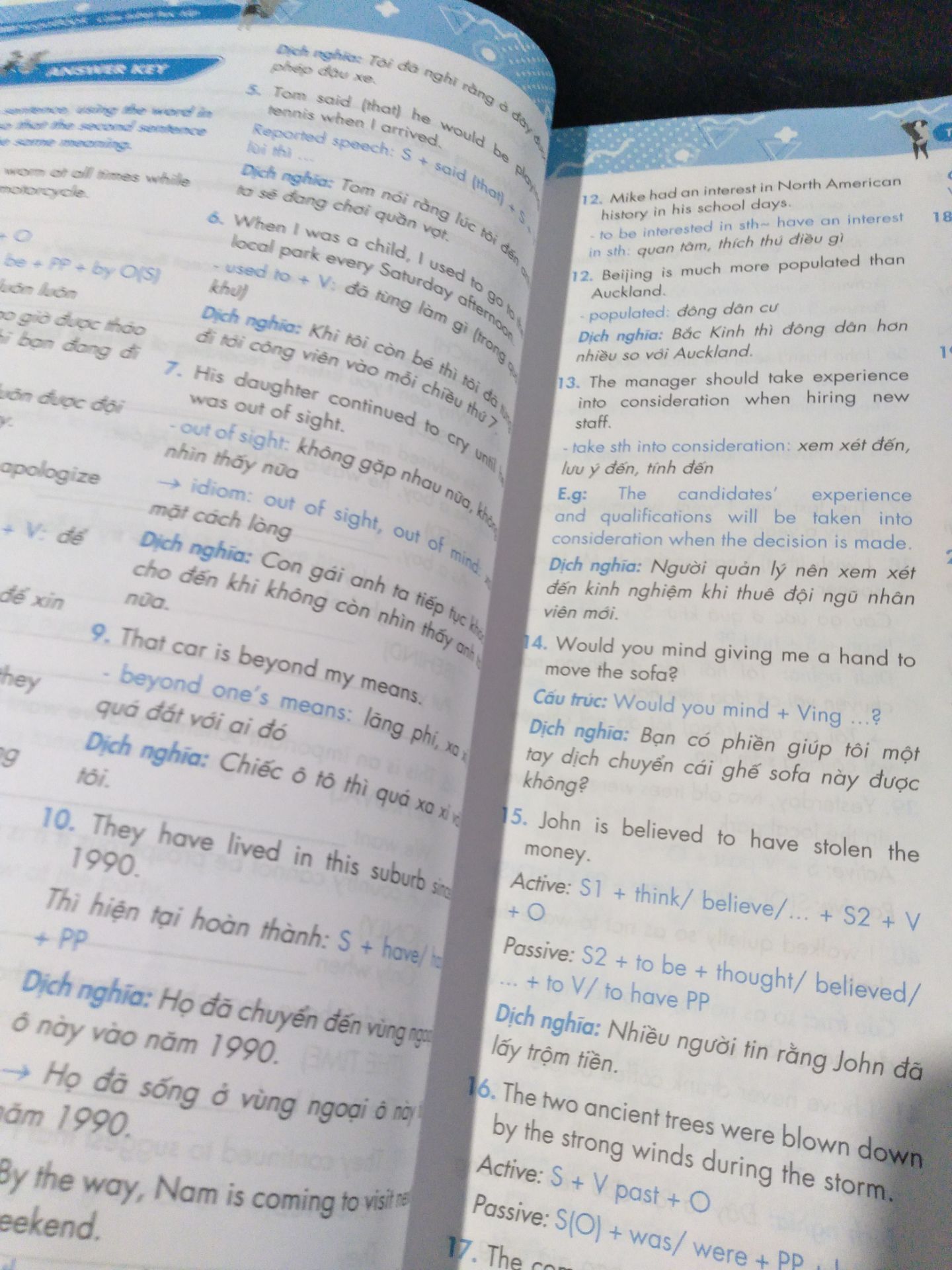 sách hay lắm mọi người, có cấu trúc và đáp án chi tiết, bạn nào ở mức  7+ nên tham khảo để nâng cao nha, mình ở mức 7+ nên sách khá nâng cao với mình, mọi người lưu ý. còn về phần đóng gói hơi tệ xíu, k có bao bọc nên sách mình nhận hơi giập góc. Sách mega hay nên mình sẽ tiếp tục ủng hộ, chỉ ngại phần đóng gói