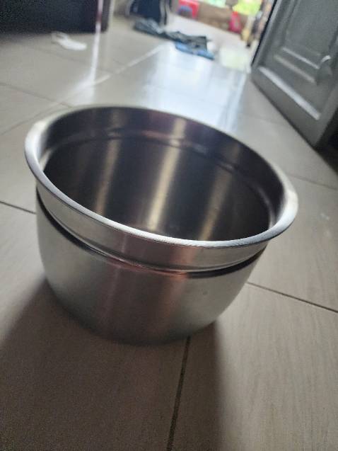 Lòng nồi dày nhìn rất ok, đồ bền thì chưa biết thế nào mới sài có 2 lần nên chưa đánh giá được, ko có chế độ nấu cơm nên khi mà nấu cơm thì bật bao nhiêu phút? Nói chung nhìn nồi rất ưng