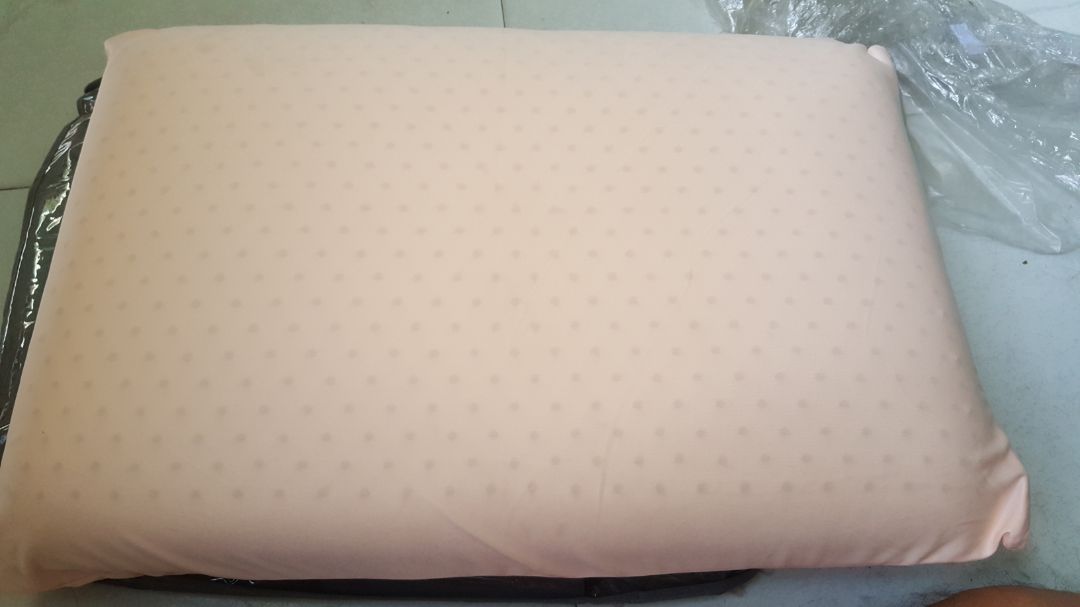 Lần đầu tiên mua hàng bên Tiki mà đã dám đặt liền lun 3 cái rồi.Vì nghe bà chị cũng khen bên Tiki bán hàng chính hãng vs giao nhanh nên cũng muốn thử xem sao.Sau khi đặt thì rất ưng ý với sản phẩm đúng như hình và chất lượng mà giao hàng cũng nhanh nữa chứ.Mình đặt lúc 10h hơn và 3h30 đã nhận hàng.Hy vọng bên Tiki sẽ có nhiều ưu đãi hơn khi mua nhiều sản phẩm.