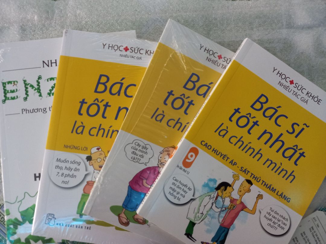 đặt T2, T4 đã có sách, giáng sinh gói hàng Fahasa rất dễ thương luôn