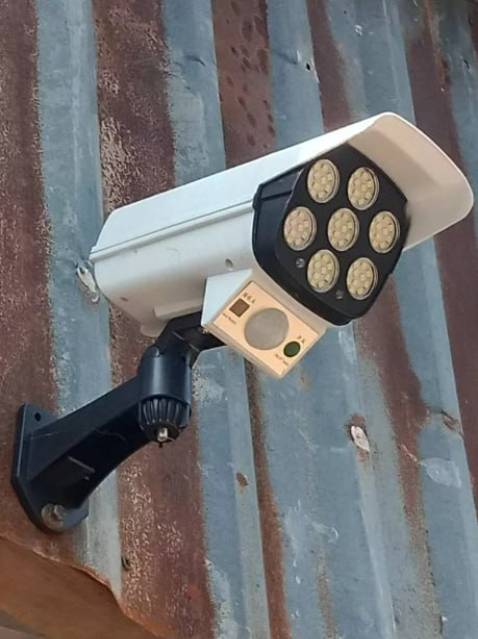 Đèn sáng tốt, cảm biến nhạy, giả cảm ổn áp phết đó, nên mua nhé mn