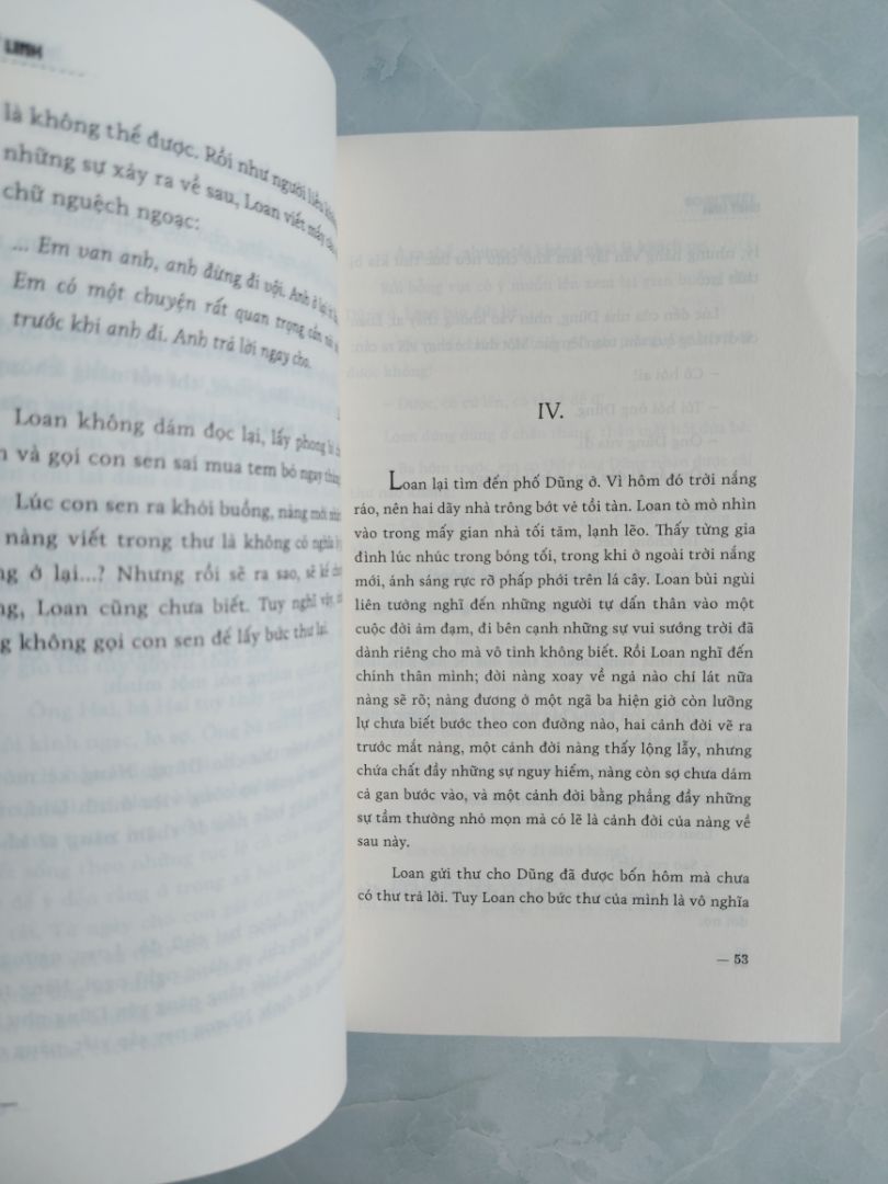Giao hàng nhanh, đóng gói kỹ và đẹp an, mình rất thích điều này, ham đọc nên khui ra quên mất chụp lại đóng gói ?. Chữ in đẹp, màu giấy dễ chịu cho mắt, giá giảm. Duyệt ?