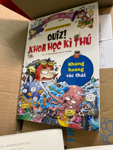 Giao hàng nhanh thần tốc đặt lúc 4h sáng mà 12h nhận được luôn. Lại còn freeship quá đã. Sách hay,thú vị và bổ ích cho trẻ con