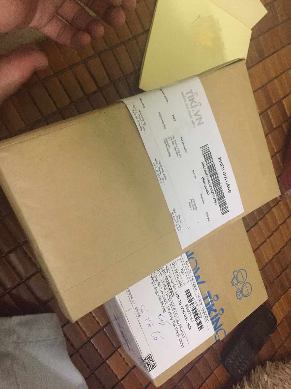 Giao hàng nhanh chóng
Đóng gói đẹp mắt
Mẫu mã đúng dư quảng cáo
Chất liệu có vẻ hơi mỏng
Chất lượng thì cần thẩm :)))))