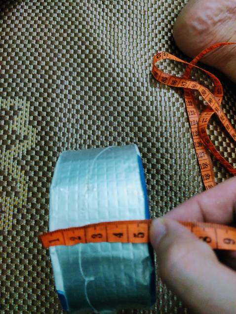 Ghi là độ rộng 10cm nhưng khi giao lại là 5cm. Chat với shop thì bảo kiểm tra xong mất tích luôn. Đọc review thì rất nhiều trường hợp giao sai sản phẩm. Shop cố tình hay vô ý đây