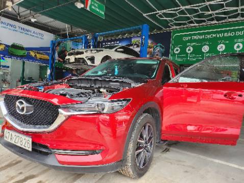 Mẫu mã đẹp nhưng không kín,đựng đường kiến vào bên trong được