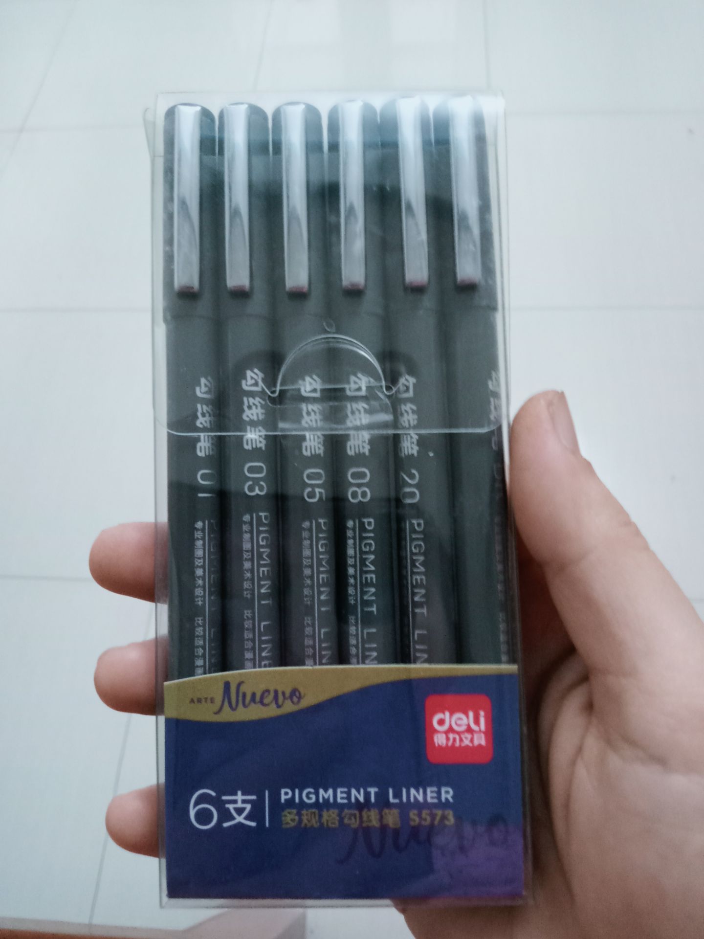 Giao hàng nhanh chóng, bút mới thử, bút số 20 nét hơi to và lem xíu.  Nói chung hài lòng, ủng hộ shop Giao hàng nhanh chóng, bút mới thử, bút số 20 nét hơi to và lem xíu.  Nói chung hài lòng, ủng hộ shop