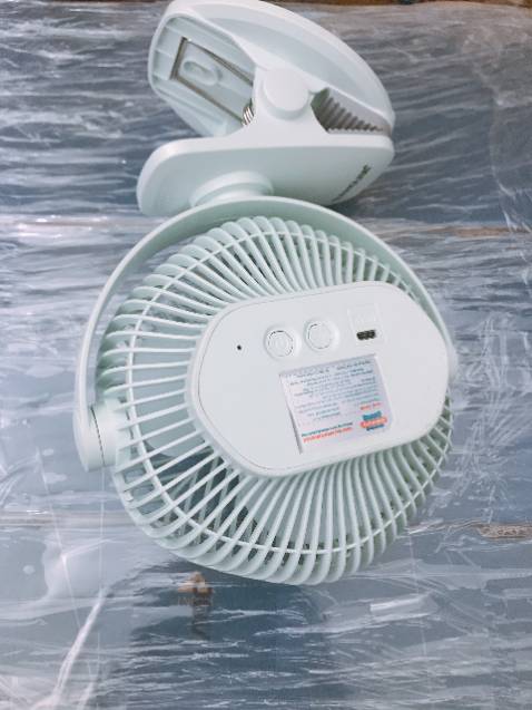 Hộp hơi móp xíu nhưng vẫn ổn, có phiếu đầy đủ rất chuyên nghiệp😊😊