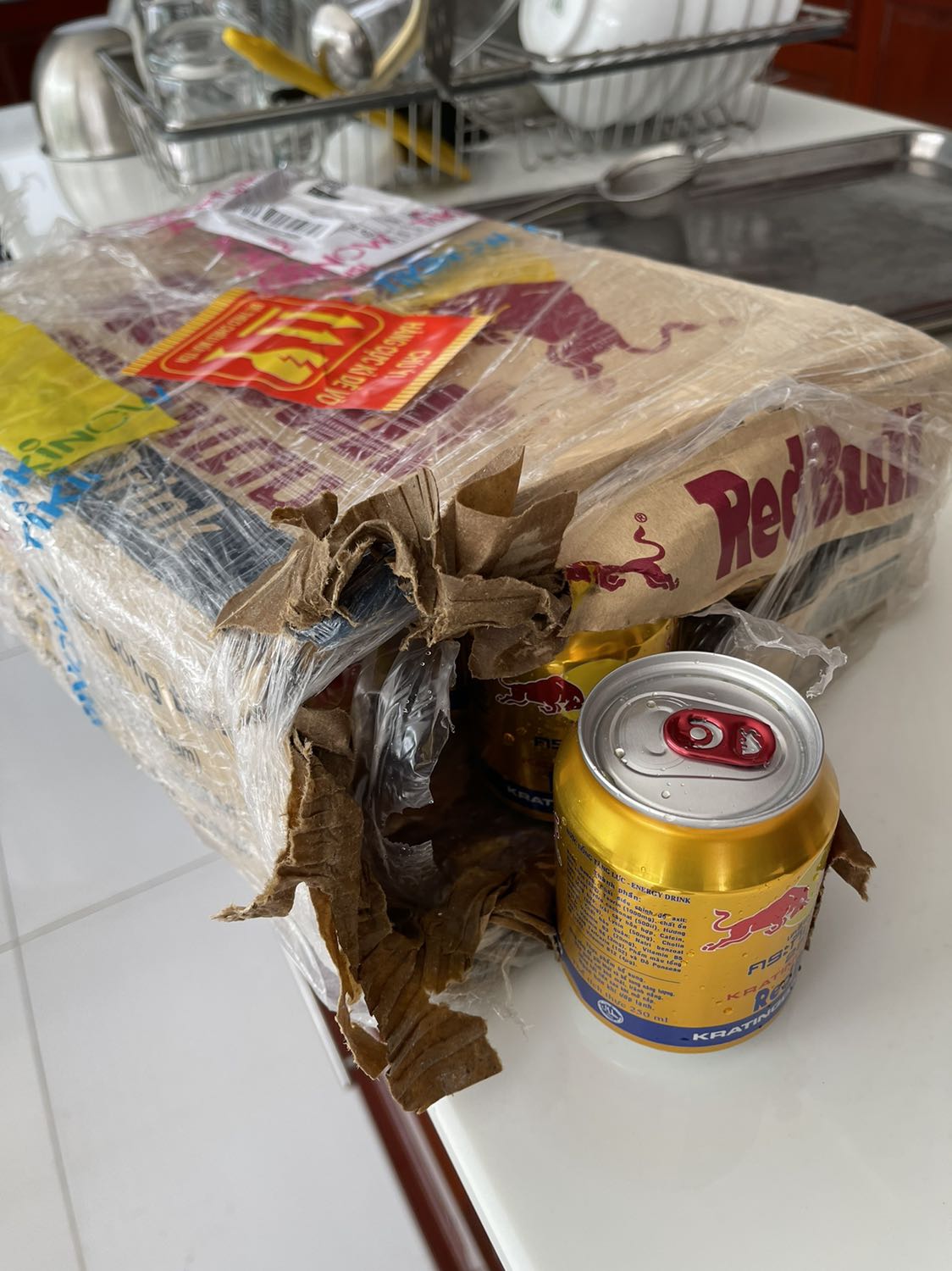 Giao chậm
Chảy nước tùm lum, thùng ướt mem
Kiểm tra thì thấy thế này
Cạn lời
Lần thứ2 của Tiki Trading
Càng ngày càng tệ