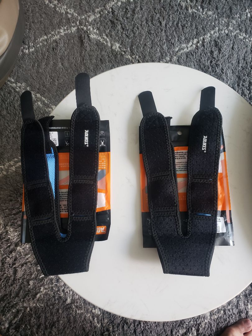 chính hãng; đóng gói rất cẩn thận; tuy nhiên thanh silicon hơi mỏng.