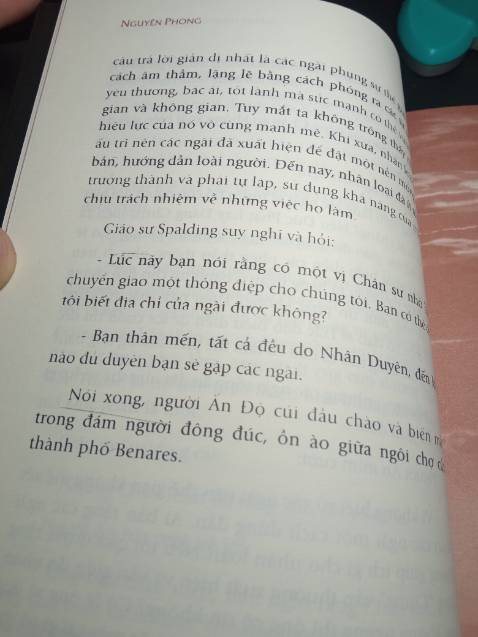 Đã từng đặt rất nhiều sách từ Tiki nhưng lần này phải chê nhé. Sách in lỗi ở khá nhiều trang. Giấy mỏng và chữ in lem rất nhiều.